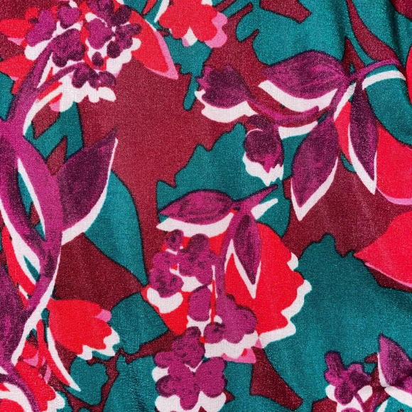 Long sleeve Tropical Print Crop top - Picture 5 of 7